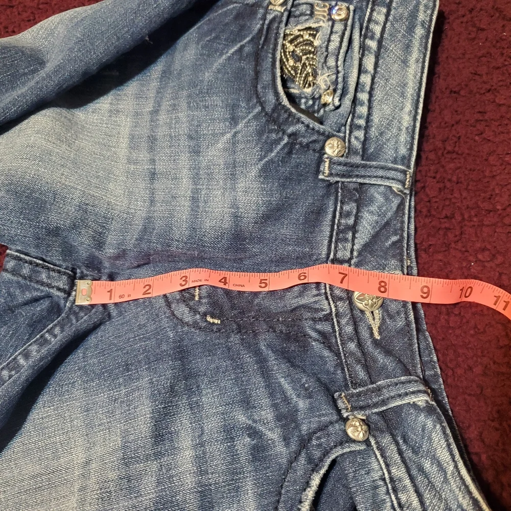 Miss Me Mid Rise Medium Wash Distressed Capri Jeans Bling Women Sz31 (32